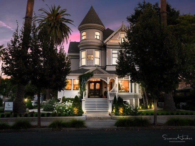 suzanne-hawken-photography-the-george-twilight-Medium